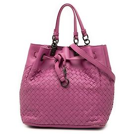 Borsa a secchiello in nappa rosa Intrecciato di Bottega Veneta