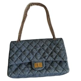 Borsa a tracolla Chanel 2.55 Reissue 227
