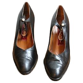 Décolleté Carel in pelle nera vintage taglia 38
