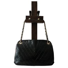 Borsa a mano Chanel modello chevron vintage in pelle nera