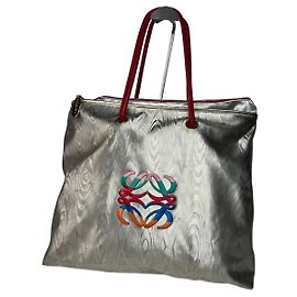 Bolsa de couro Loewe Madrid vintage dourada