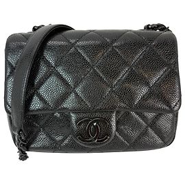 Borsa a tracolla mini quadrata Incognito in caviar trapuntato nero di Chanel