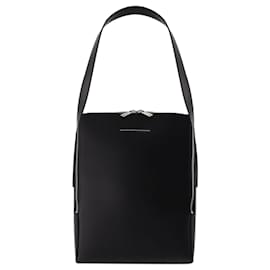 Maison Martin Margiela Ergo in Black Brass