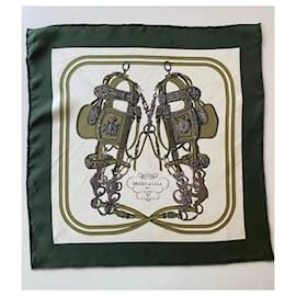 Sciarpa in seta Hermès crema e verde scuro
