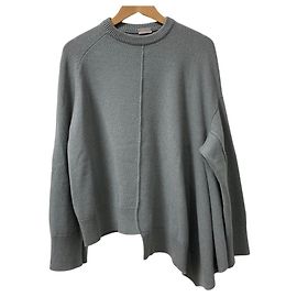 Autre Marque MRZ Pullover aus Cashmere-Mischung mit asymmetrischem Rundhalsausschnitt
