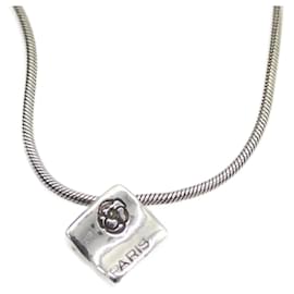 Collana Pendente Camelia di Chanel