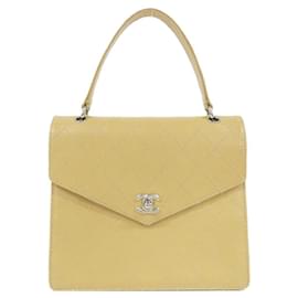 Borsa a mano in pelle di vitello grana beige Chanel