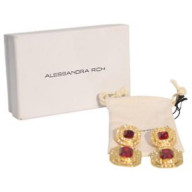 Orecchini a clip in metallo dorato, grande cristallo rosso e cristallo trasparente di Alessandra Rich