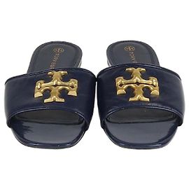 Tory Burch Sandalias Eleanor de cuero azul marino y cuero charol