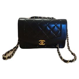 Chanel Diana Handtasche aus schwarzem Leder