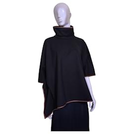 Poncho Piper Tuckernuck Nero con Rifiniture in Pelle - Autre Marque