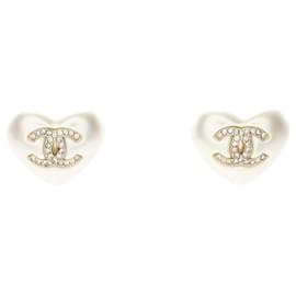 Orecchini a forma di cuore in perle finte e strass dorati Chanel White CC