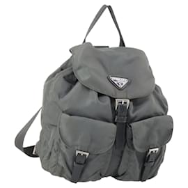 Prada Rucksack mit doppelter Fronttasche Tessuto klein