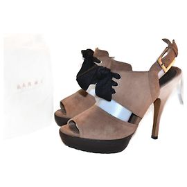 sandali Marni in scamosciato marrone taglia 37.5