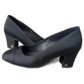 Chanel Uniform Pumps Schwarz Stoff Größe 36