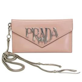 Bolso de mano de cuero con cadena Prada