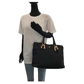 Borsa tote 2 in 1 in nylon Tessuto nera di Prada