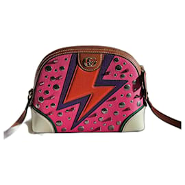 Borsa a spalla Gucci Éclair d'Amour in pelle rosa