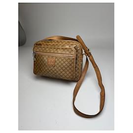 Céline Borsa Monogramma Triomphe in Pelle Patinata Celine Paris Vintage Marrone