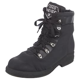 Botas godillots de nylon CHANEL Colección Coco Neige TBE Talla 39,5 IT
