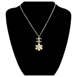 Collana in perle finte con motivo floreale Coco Mark di Chanel