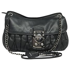 Miu Miu Borsa a catena in pelle matelassé nera