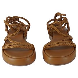 Sandali in corda con lacci Gianvito Rossi in pelle marrone