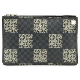 Borsa Clutch Pochette Jour PM Damier Graphite di Louis Vuitton