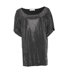 Camiseta oversized Pierre Balmain con strass.