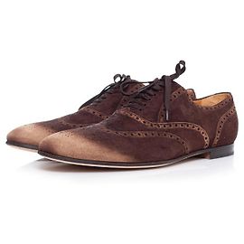 Derby in suede con punte leggere di Gucci.