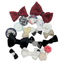 Set di spille in visone con cuore in nastro e fiore Rene - Autre Marque
