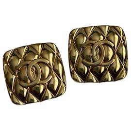 Orecchini Chanel Coco Crush Matelassé Dorati