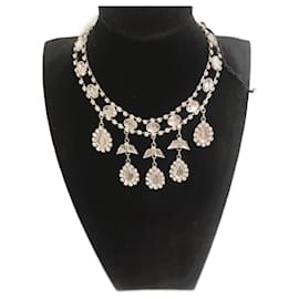 Beautiful DENNY ROSE collar with a 'tiara' design featuring stones and crystals all over