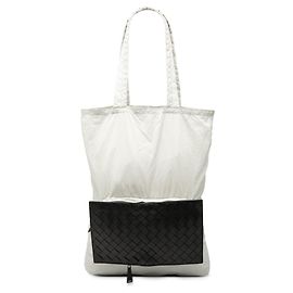 Bottega Veneta Weiße Intrecciato Besetzte Nylon Eco-Tasche