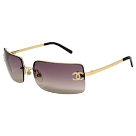 Gafas de sol Chanel CC Logo con strass en tono púrpura y doradas