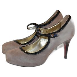 Luciano Padovan Deerskin Suede Pumps Brown Size 36