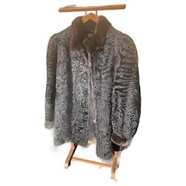 Autre Marque Manteau en fourrure astrakan noir