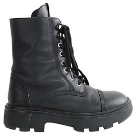 Miu Miu Botas de cuero negro
