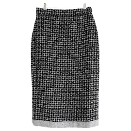 Falda lápiz de tweed fantasía chunky Chanel Otoño 2017