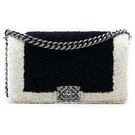 Chanel Nero Vecchio Medio Bicolore in Pelliccia Boy Flap