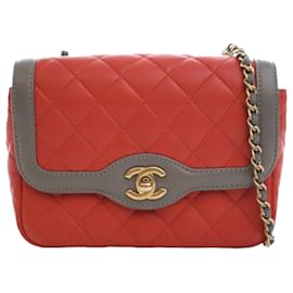 Chanel Rosso Mini in Pelle di Agnello Trapuntata Bicolore