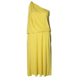 Vestido drapeado de un hombro en amarillo de Lanvin