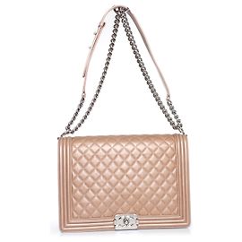 Borsa Boy grande in pelle metallica di Chanel