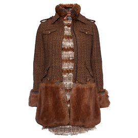 Abrigo y vestido de tweed de Chanel con piel sintética