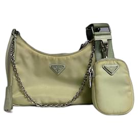 Borsa a mano Prada Re Edition 2005 in nylon verde
