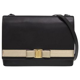 Borsa a Spalla in Pelle Vara Ribbon di Salvatore Ferragamo