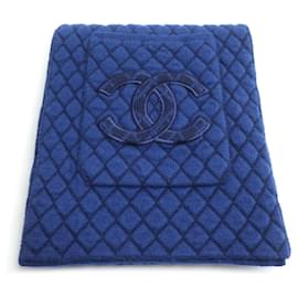 Cachecol grande matelado Chanel com bolso