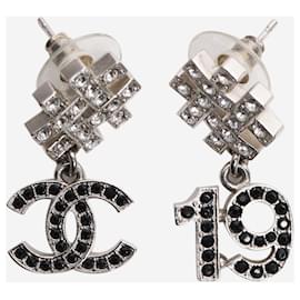 Orecchini CC 19 argento e nero - Chanel