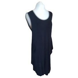 Ärmelloses schwarzes Fuzzi-Kleid aus 100% Viskose