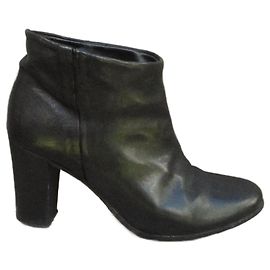 Bottines en cuir noir N.D.C. Made By Hand